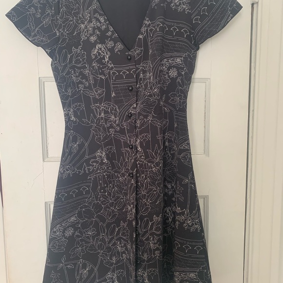 Babaton Aritzia Nazaire black and white dress - Picture 4 of 4